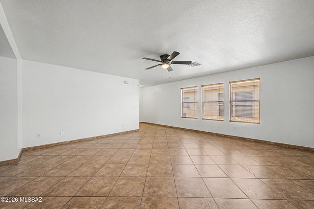 8129 S Sunny Horizon Place, Tucson, AZ 85747