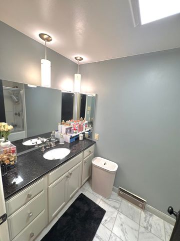 940 West Laurel Road, London, KY 40741