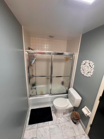 940 West Laurel Road, London, KY 40741