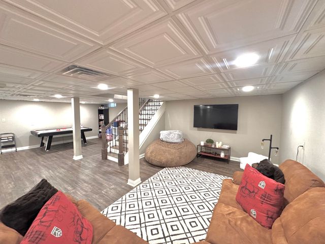 940 West Laurel Road, London, KY 40741