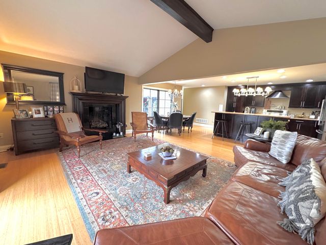 940 West Laurel Road, London, KY 40741