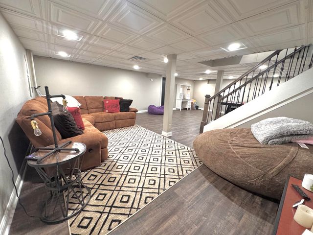 940 West Laurel Road, London, KY 40741