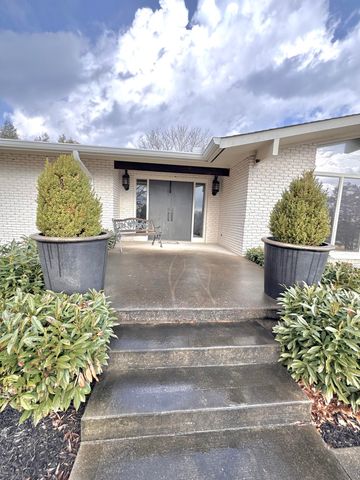 940 West Laurel Road, London, KY 40741