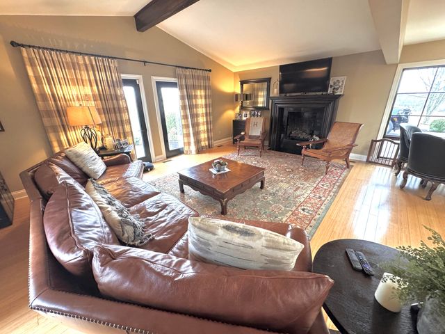 940 West Laurel Road, London, KY 40741