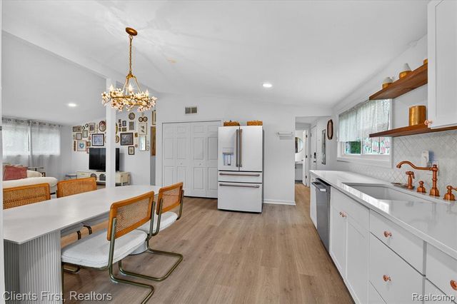 4616 Hayes Street, Wayne, MI 48184