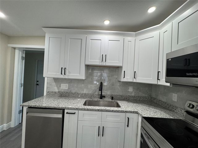 7039 LENOX DRIVE, New Port Richey, FL 34653