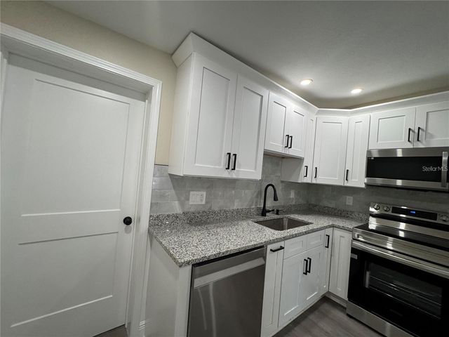 7039 LENOX DRIVE, New Port Richey, FL 34653