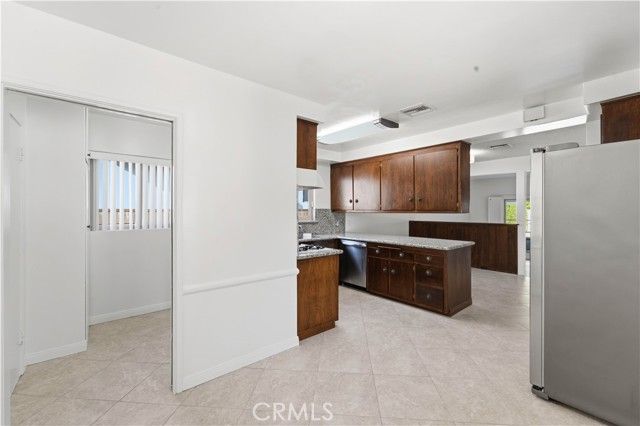 8828 Collett, North Hills (los Angeles), CA 91343