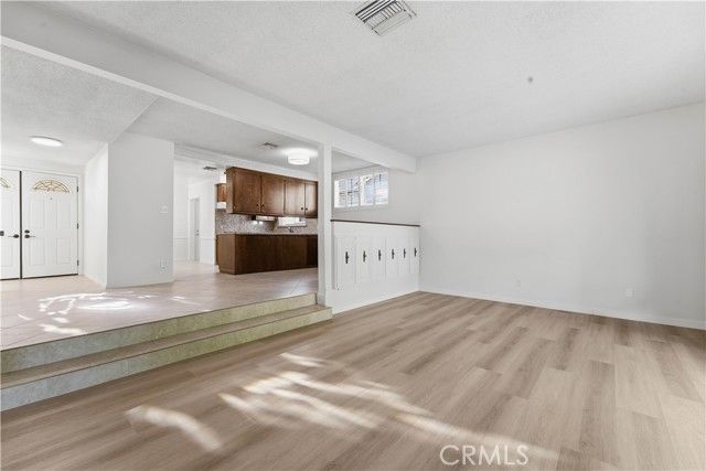 8828 Collett, North Hills (los Angeles), CA 91343