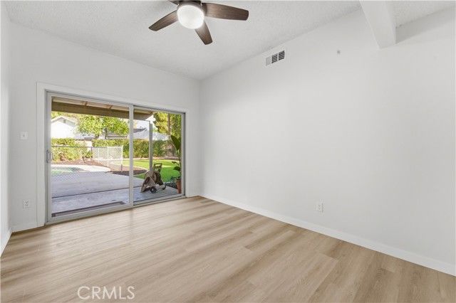 8828 Collett, North Hills (los Angeles), CA 91343