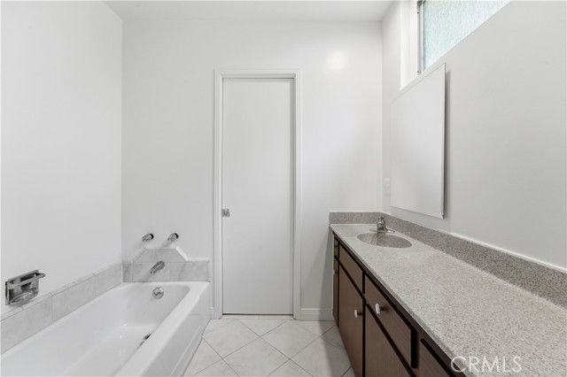 8828 Collett, North Hills (los Angeles), CA 91343