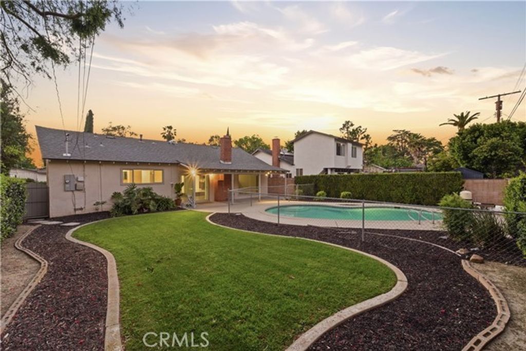 8828 Collett, North Hills (los Angeles), CA 91343