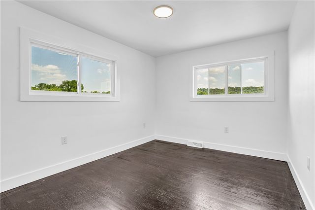 323 Olivia Street, Vanport, PA 15009
