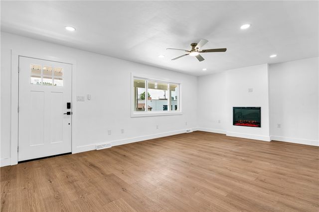 323 Olivia Street, Vanport, PA 15009