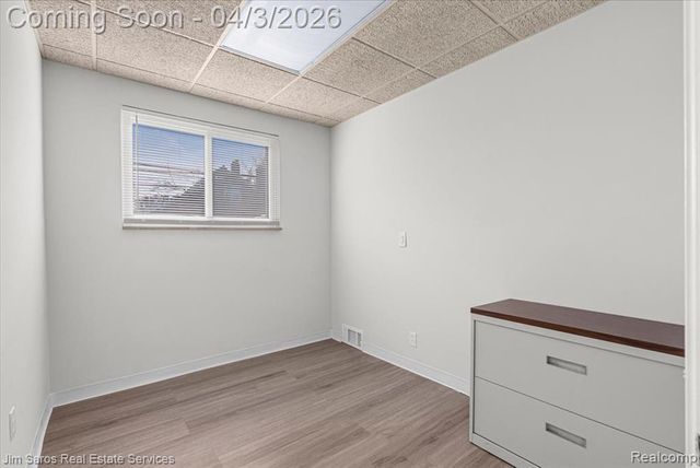 18514 Mack Avenue, Grosse Pointe Farms, MI 48236