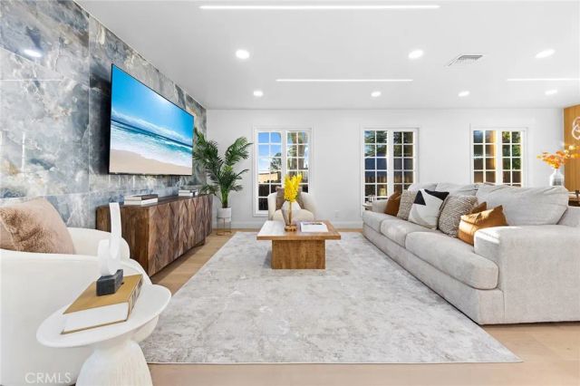 326 E Sierra Madre, Glendora, CA 91741