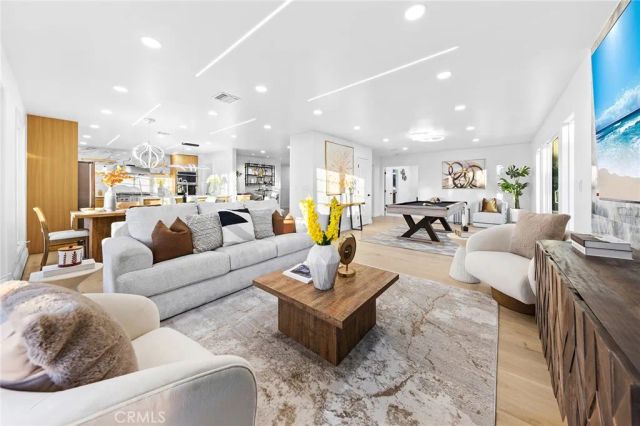 326 E Sierra Madre, Glendora, CA 91741