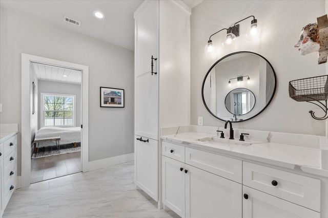 12162 Wyatt Road, Montgomery, TX 77356