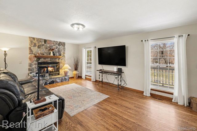 11661 Shaffer Road, Springfield Charter Township, MI 48350