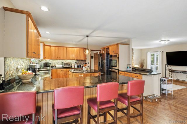 11661 Shaffer Road, Springfield Charter Township, MI 48350