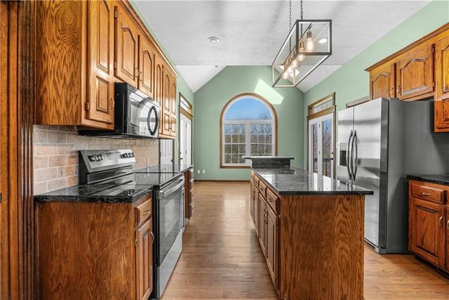 33604 E Stringtown Road, Greenwood, MO 64034