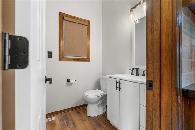 33604 E Stringtown Road, Greenwood, MO 64034