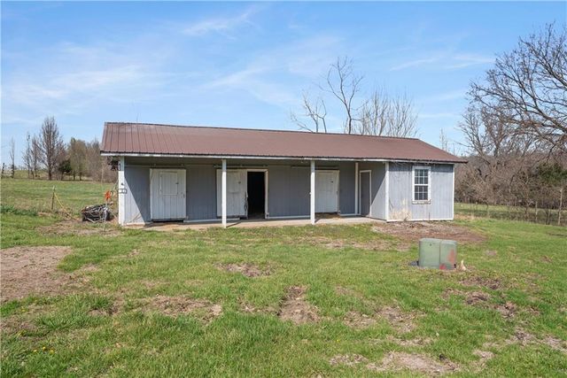 33604 E Stringtown Road, Greenwood, MO 64034