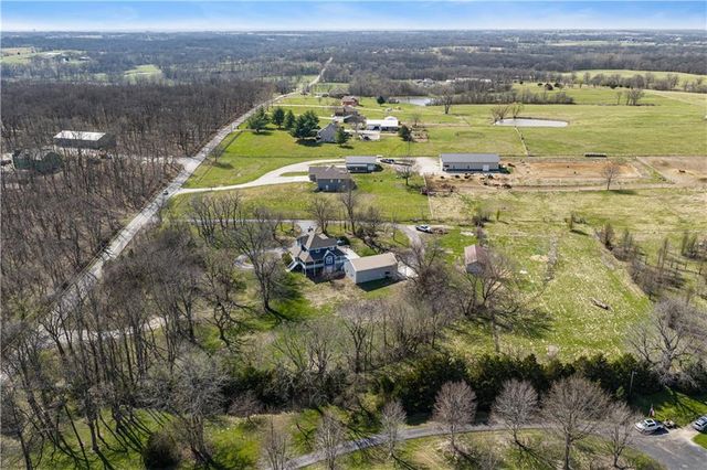 33604 E Stringtown Road, Greenwood, MO 64034