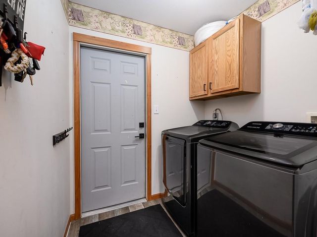 614 Myers Drive, Tonganoxie, KS 66086