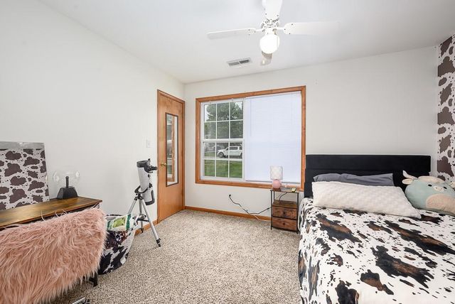 614 Myers Drive, Tonganoxie, KS 66086