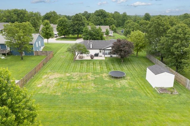 614 Myers Drive, Tonganoxie, KS 66086