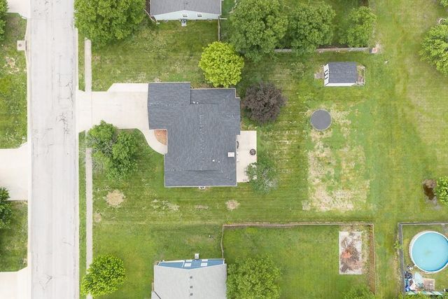 614 Myers Drive, Tonganoxie, KS 66086