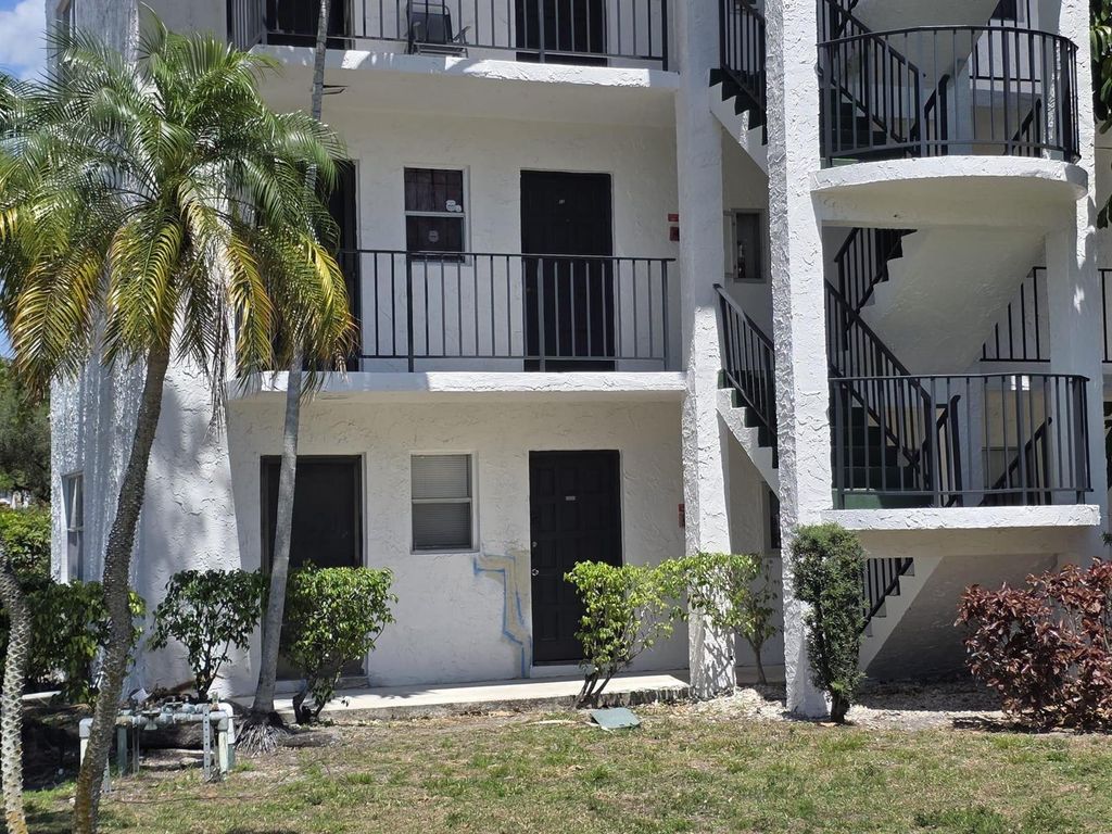 3330 Spanish Moss Terrace 113, Lauderhill, FL 33319