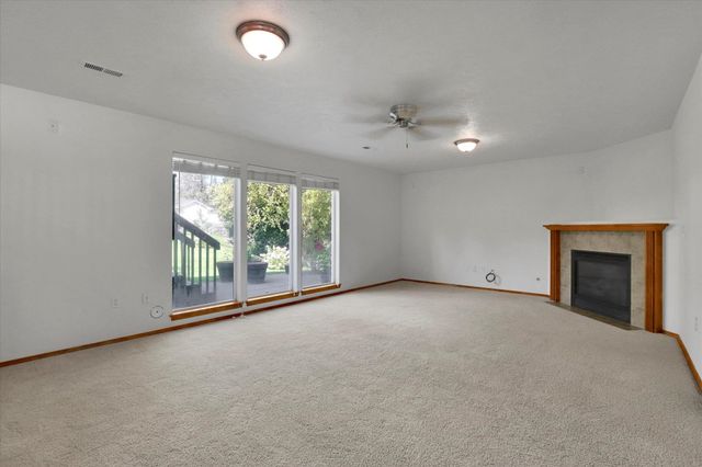 6706 S MORAN VIEW St, Spokane, WA 99224