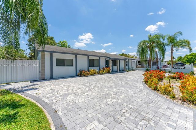 6605 SW 151st Ct, Miami, FL 33193