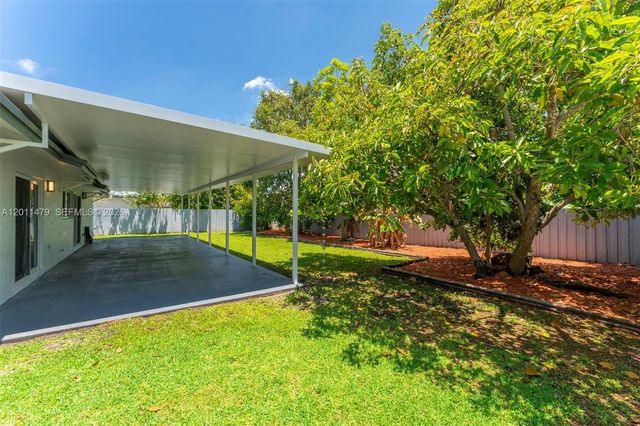 6605 SW 151st Ct, Miami, FL 33193