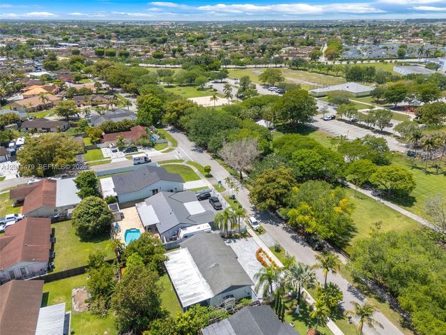 6605 SW 151st Ct, Miami, FL 33193