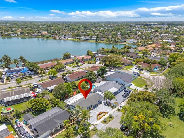 6605 SW 151st Ct, Miami, FL 33193