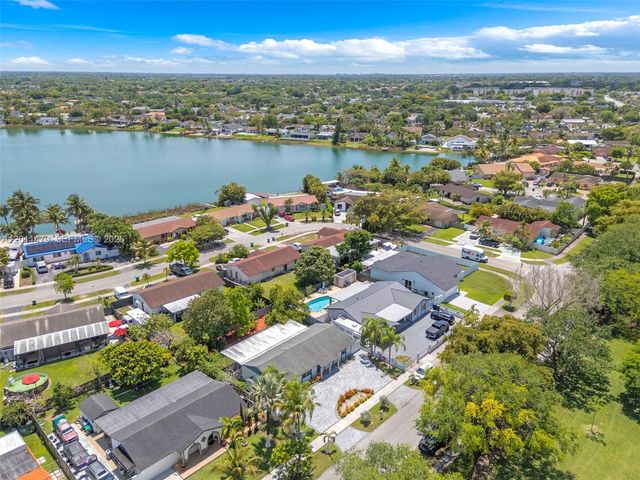 6605 SW 151st Ct, Miami, FL 33193