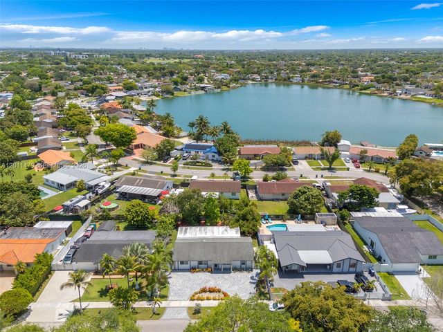 6605 SW 151st Ct, Miami, FL 33193