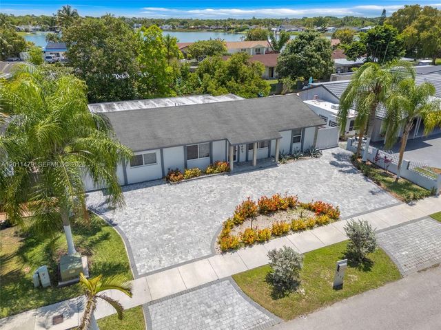 6605 SW 151st Ct, Miami, FL 33193