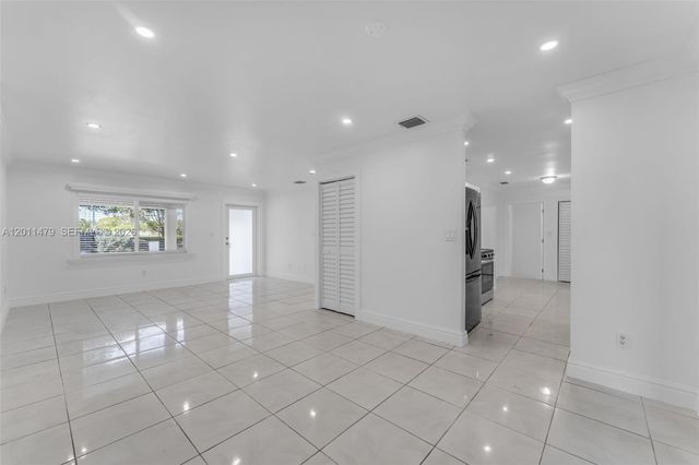 6605 SW 151st Ct, Miami, FL 33193