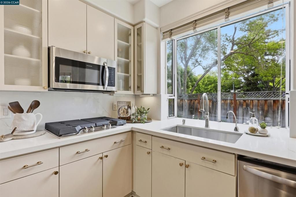 Image 17 of property listing at 1258 Silverwood Ct, Danville, CA 94526