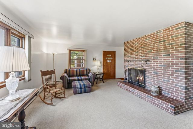 5049 BRADDOCK RD, Woodbine, MD 21797