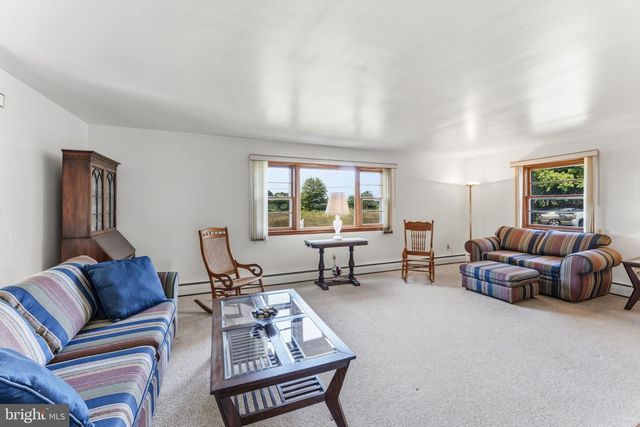 5049 BRADDOCK RD, Woodbine, MD 21797