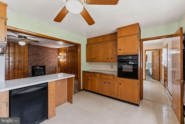 5049 BRADDOCK RD, Woodbine, MD 21797