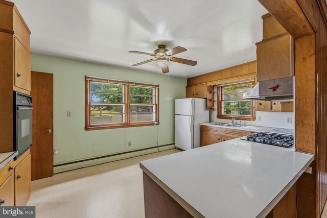 5049 BRADDOCK RD, Woodbine, MD 21797