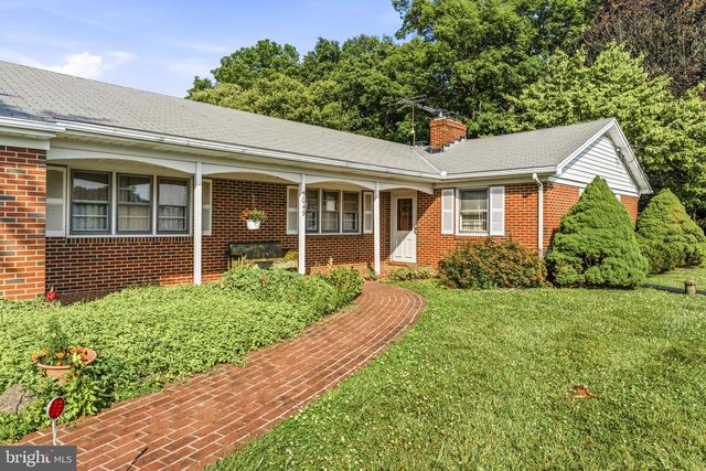 5049 BRADDOCK RD, Woodbine, MD 21797