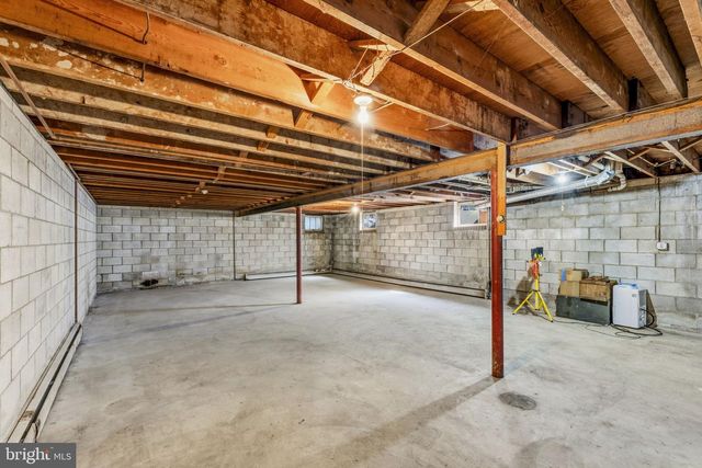 5049 BRADDOCK RD, Woodbine, MD 21797
