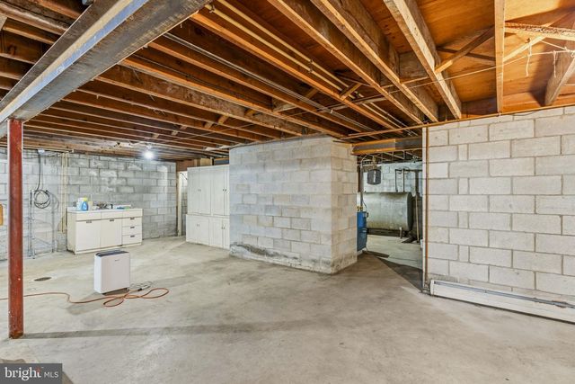 5049 BRADDOCK RD, Woodbine, MD 21797